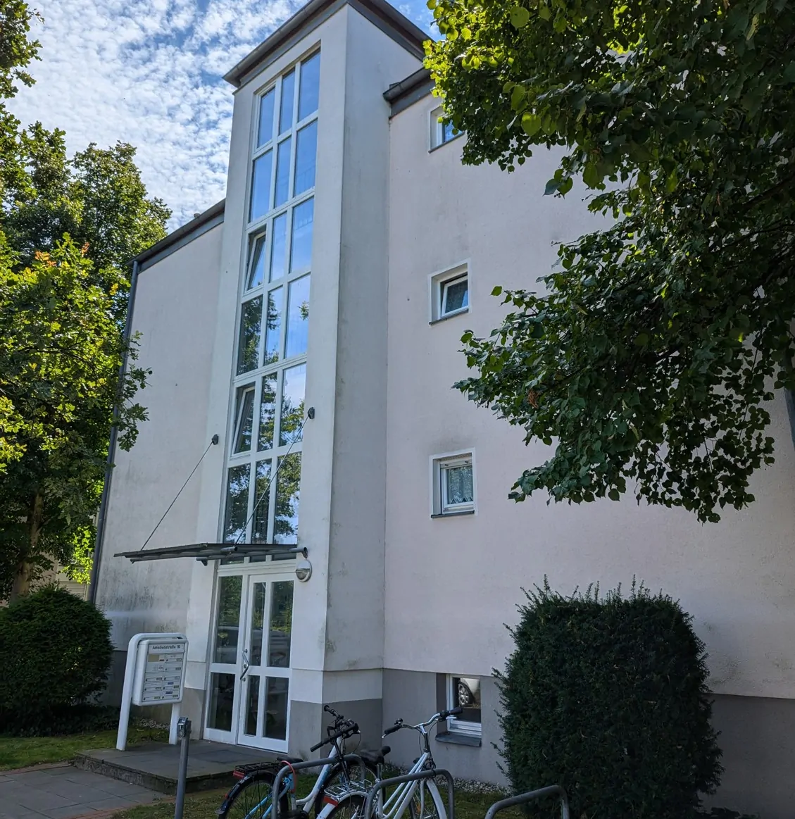 Hauseingang Straßenseite