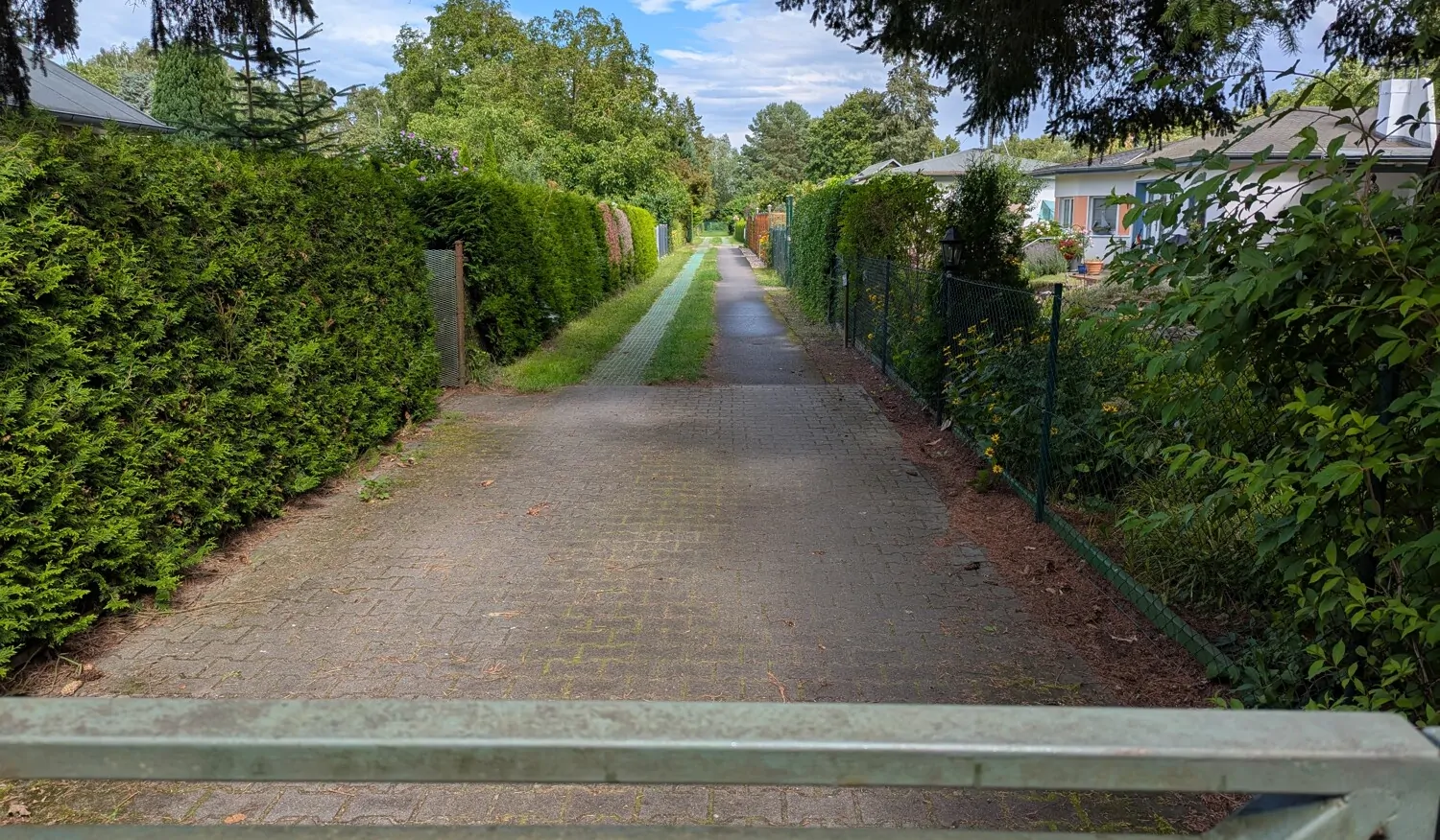 Zufahrt zum Grundstück