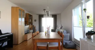 von_poll_real_estate_property_25118042_image_1