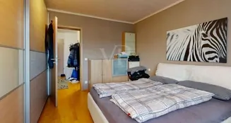 von_poll_real_estate_property_25118045_image_6