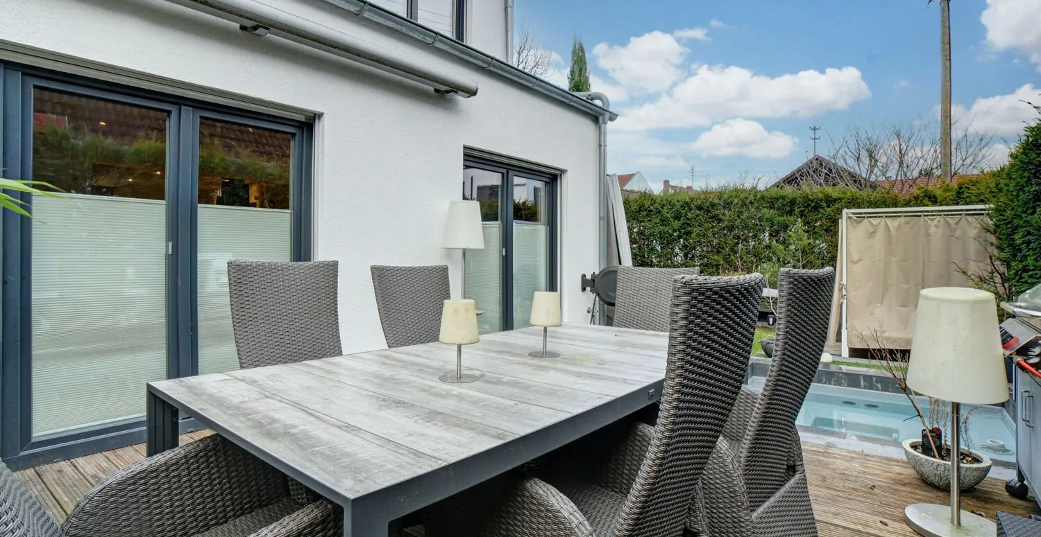 Terrasse mit Jacuzzi