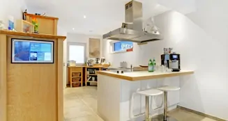 von_poll_real_estate_property_25118050_image_2