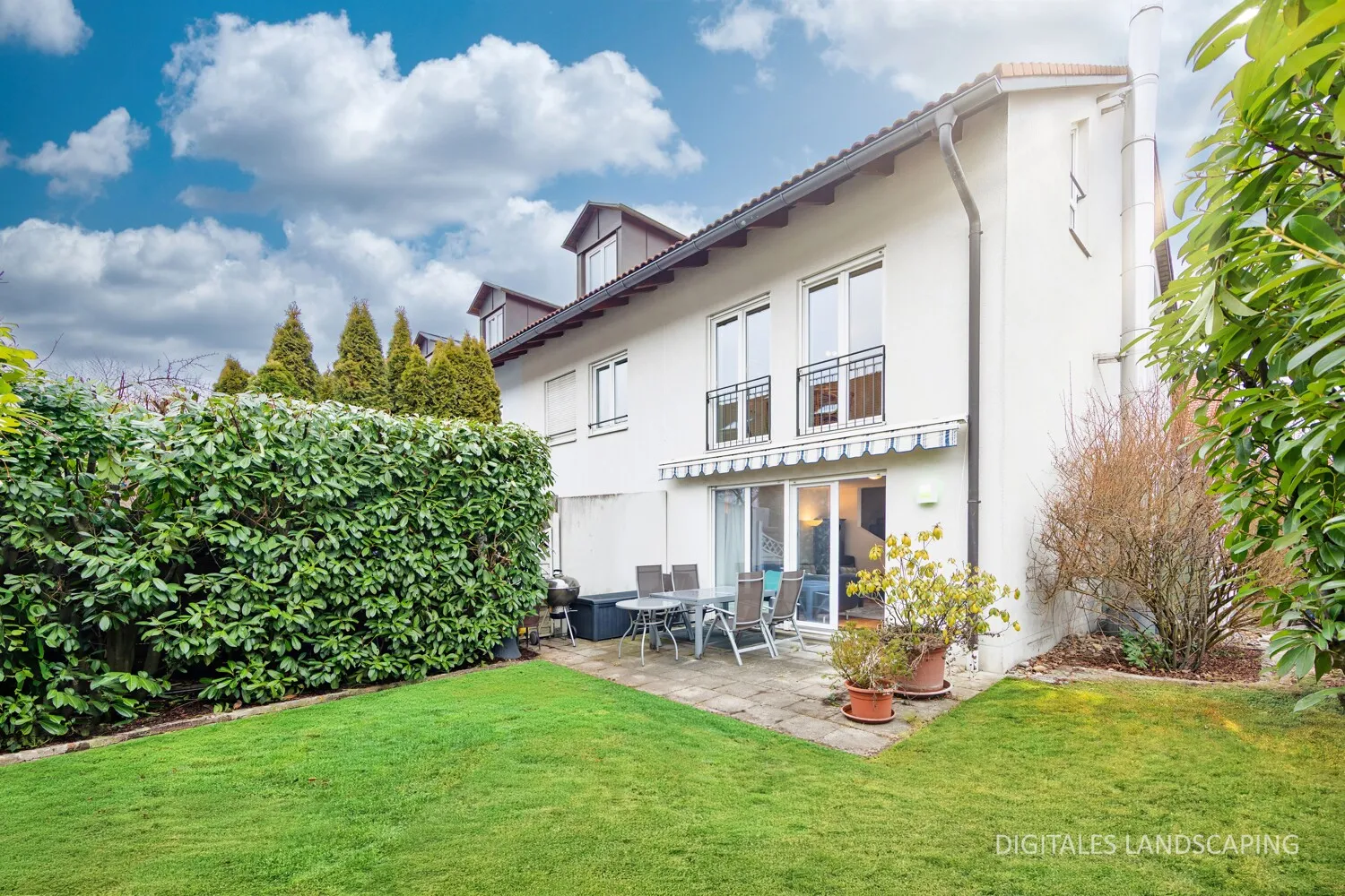 Hausansicht vom Garten