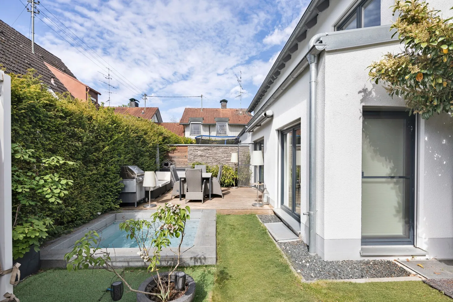 Garten mit C-Side Pool