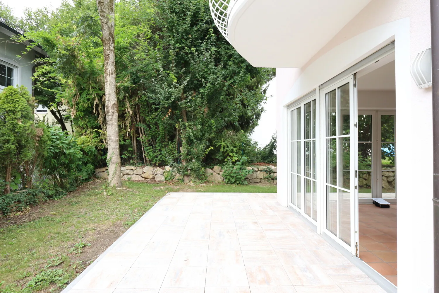 Terrasse in Südwest-Ausrichtung
