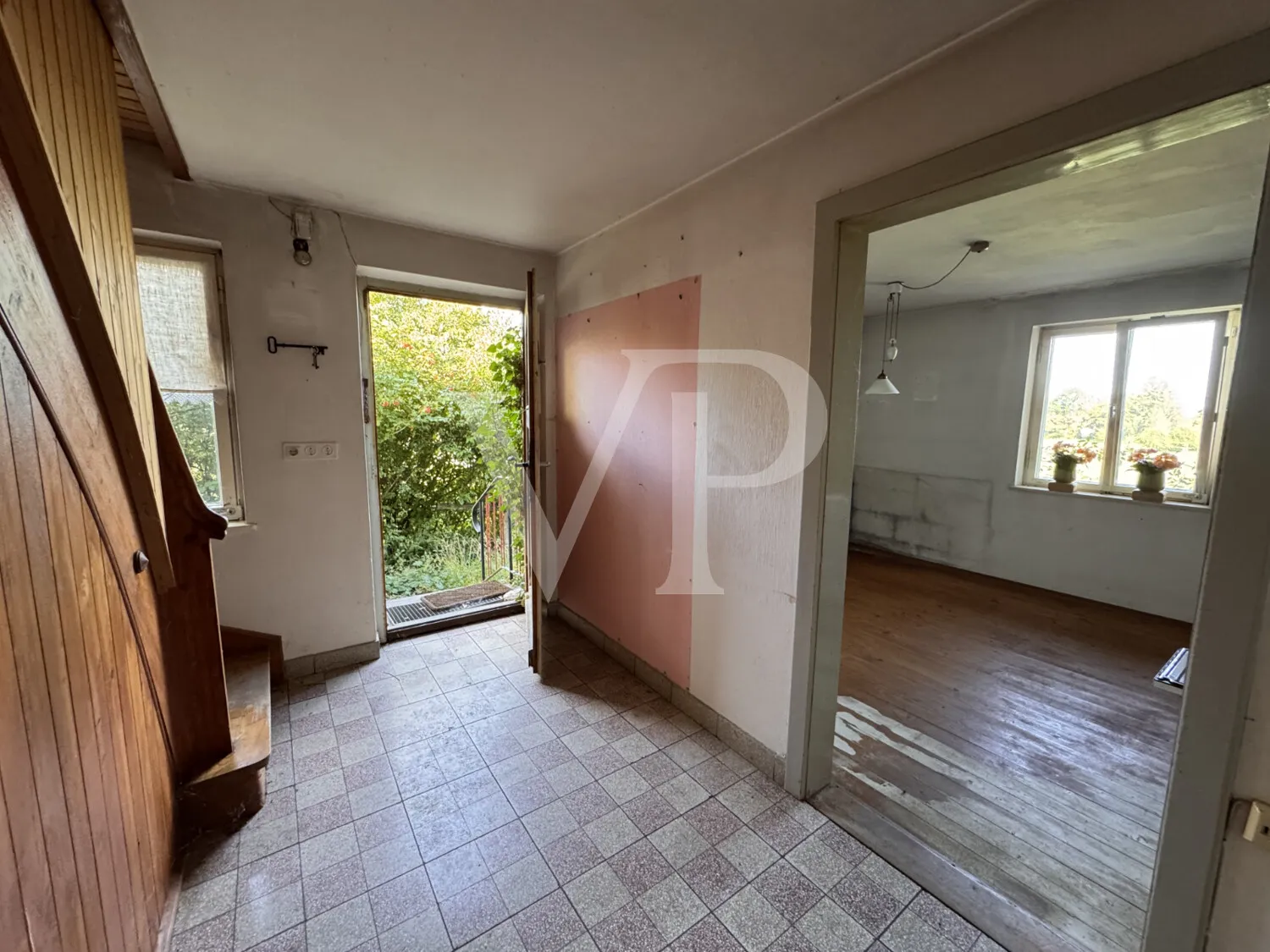 Eingang, Wohnung im EG