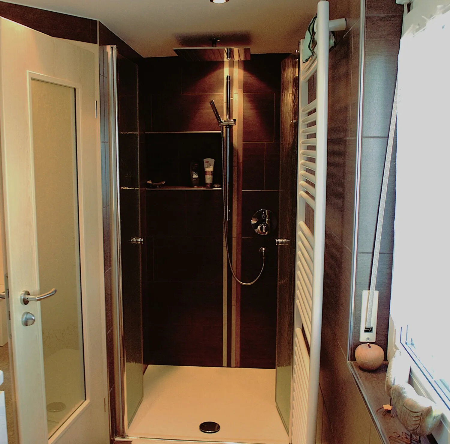 Große Dusche im Badezimmer 2.OG