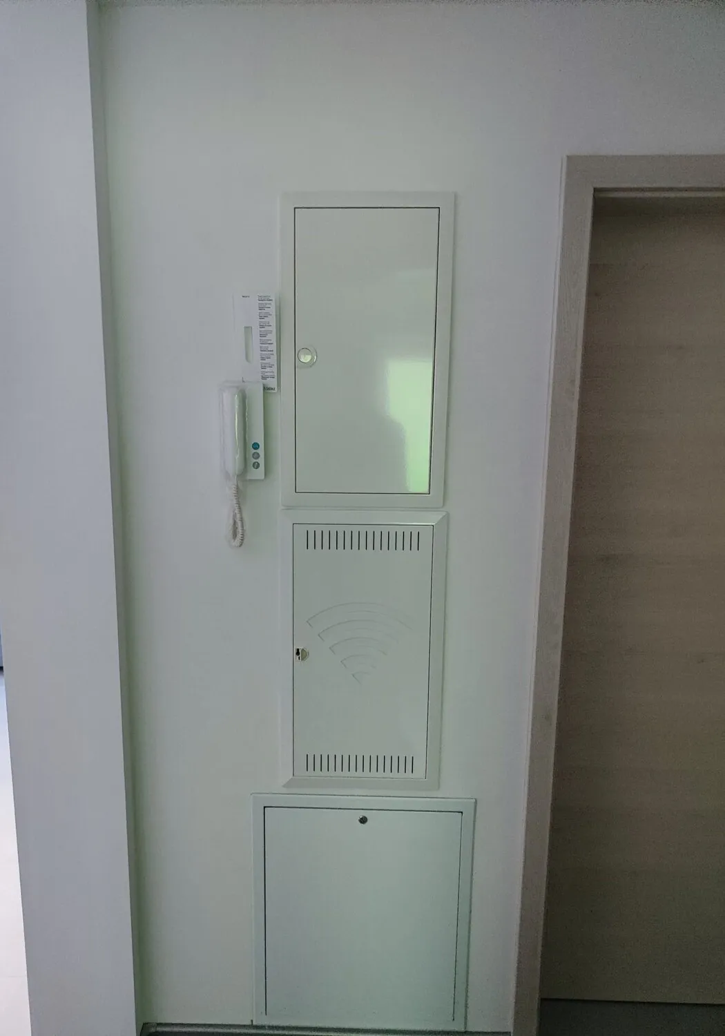 E-Anlage und Multimediaschrank