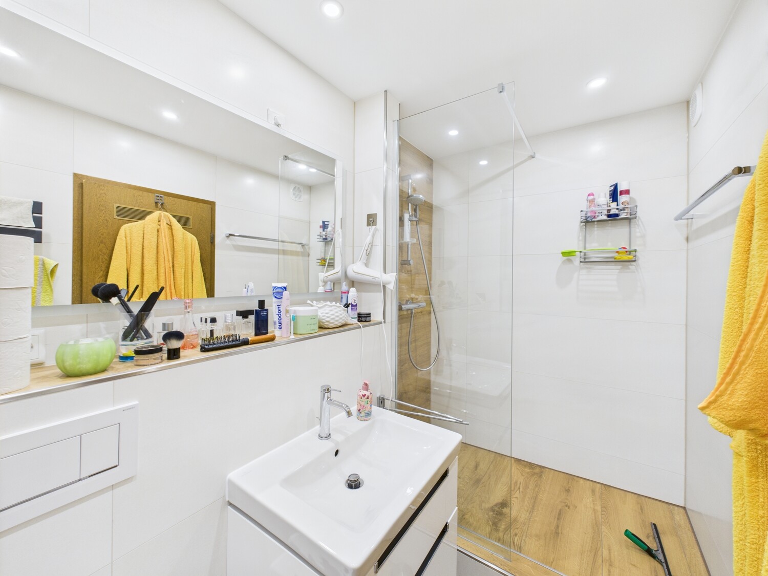 Modernes Badezimmer 2.OG