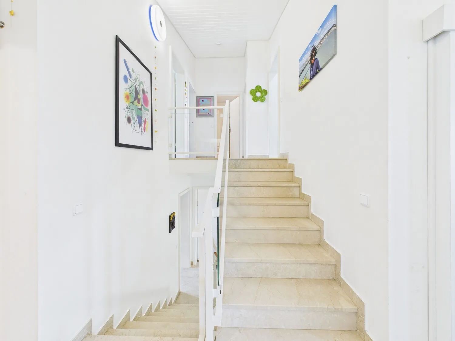 heller Treppenaufgang