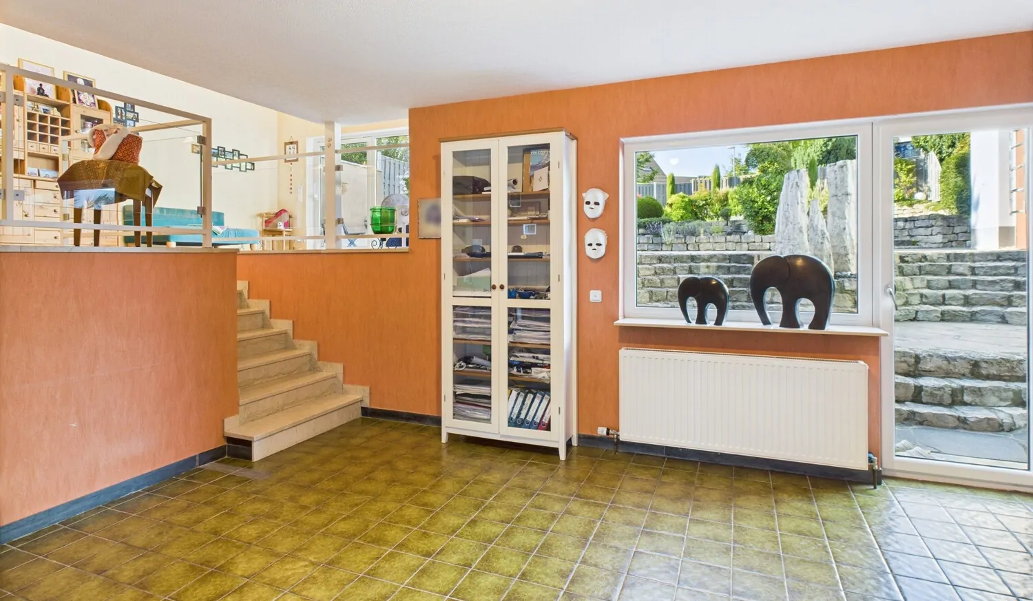 ... mit Zugang zur...