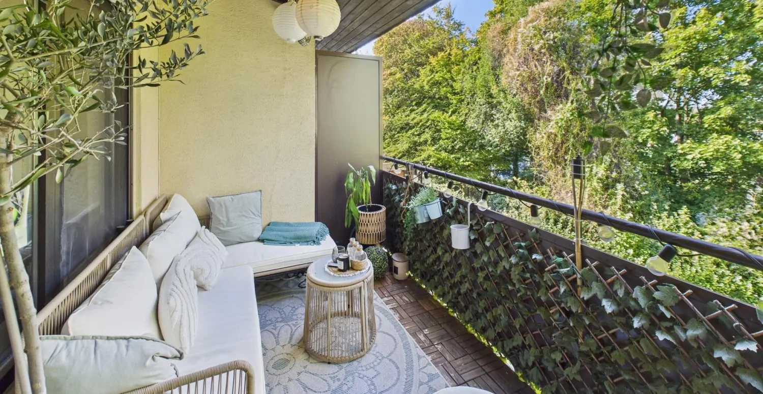 Balkon mit Blick ins Grüne