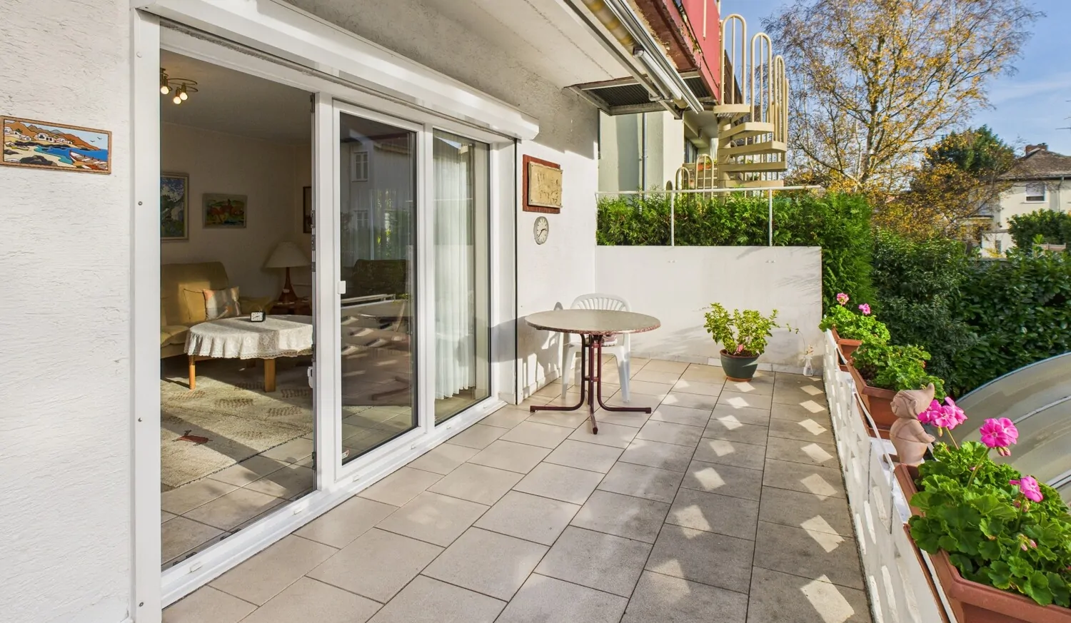 Terrasse mit Zugang...