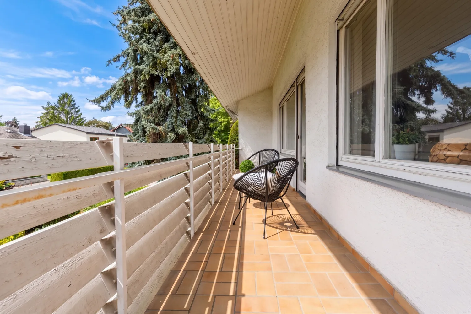 weitläufiger Balkon (EG)