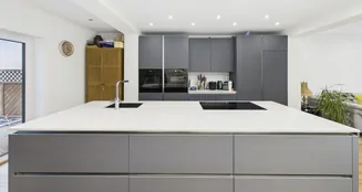 von_poll_real_estate_property_25017061_image_2