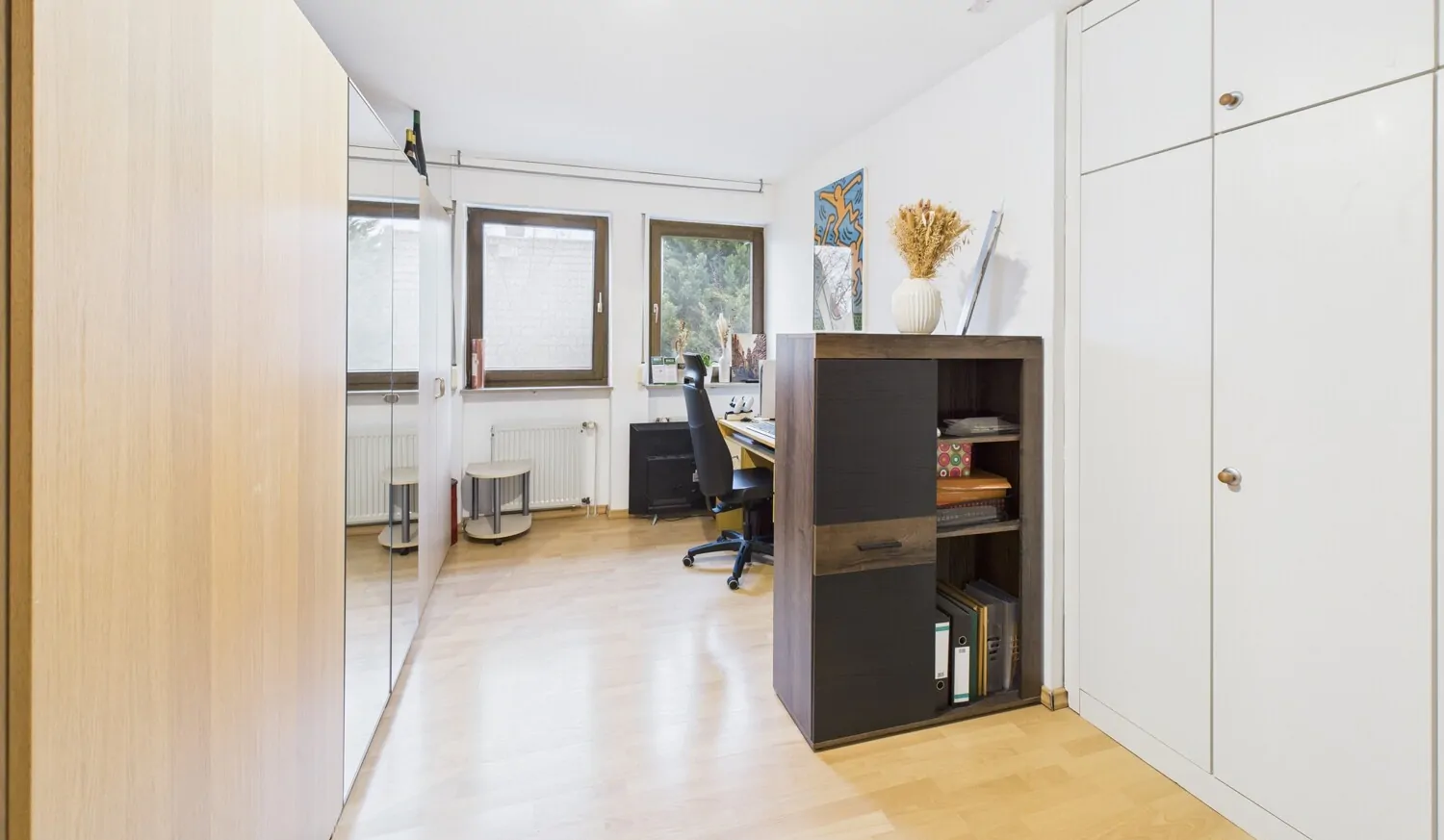 Home-Office/Kinderzimmer