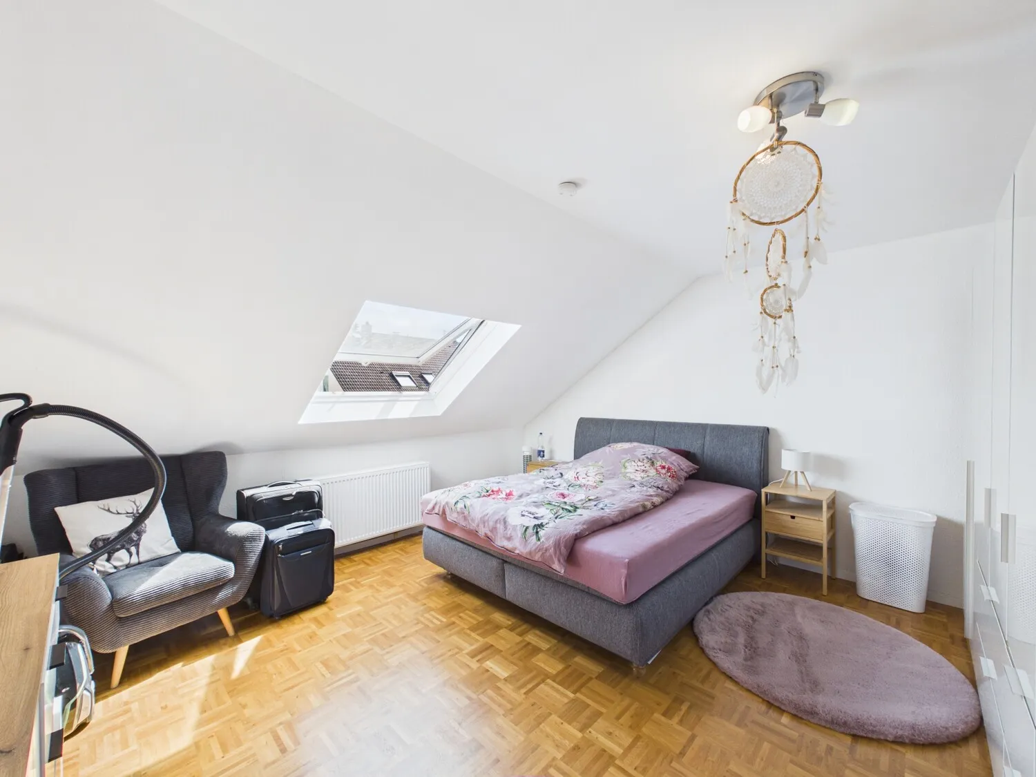 Schlafzimmer DG