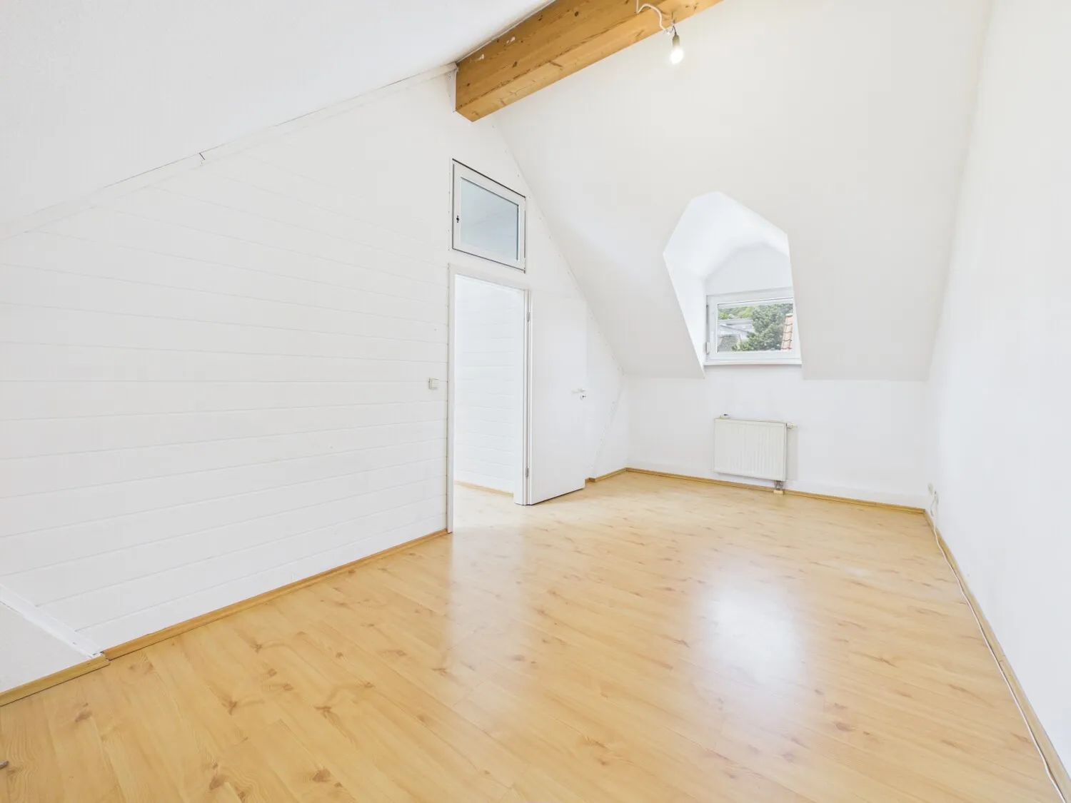 Studio mit hohen Decken