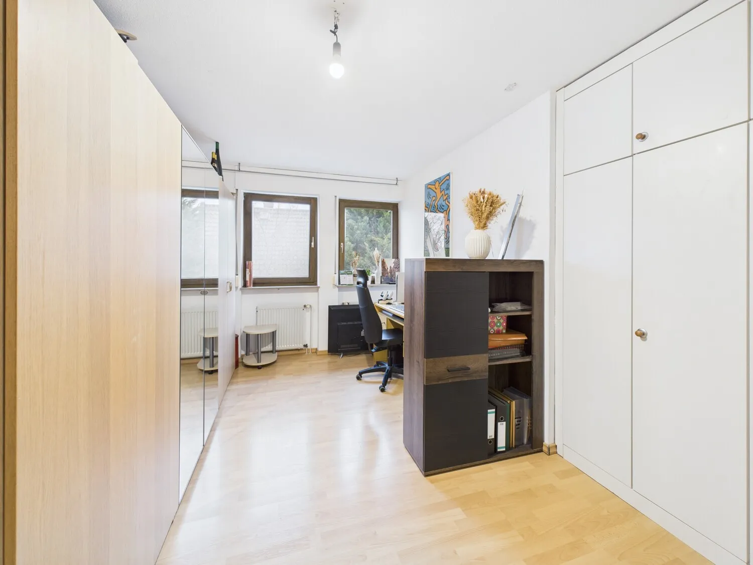 Home-Office/Kinderzimmer
