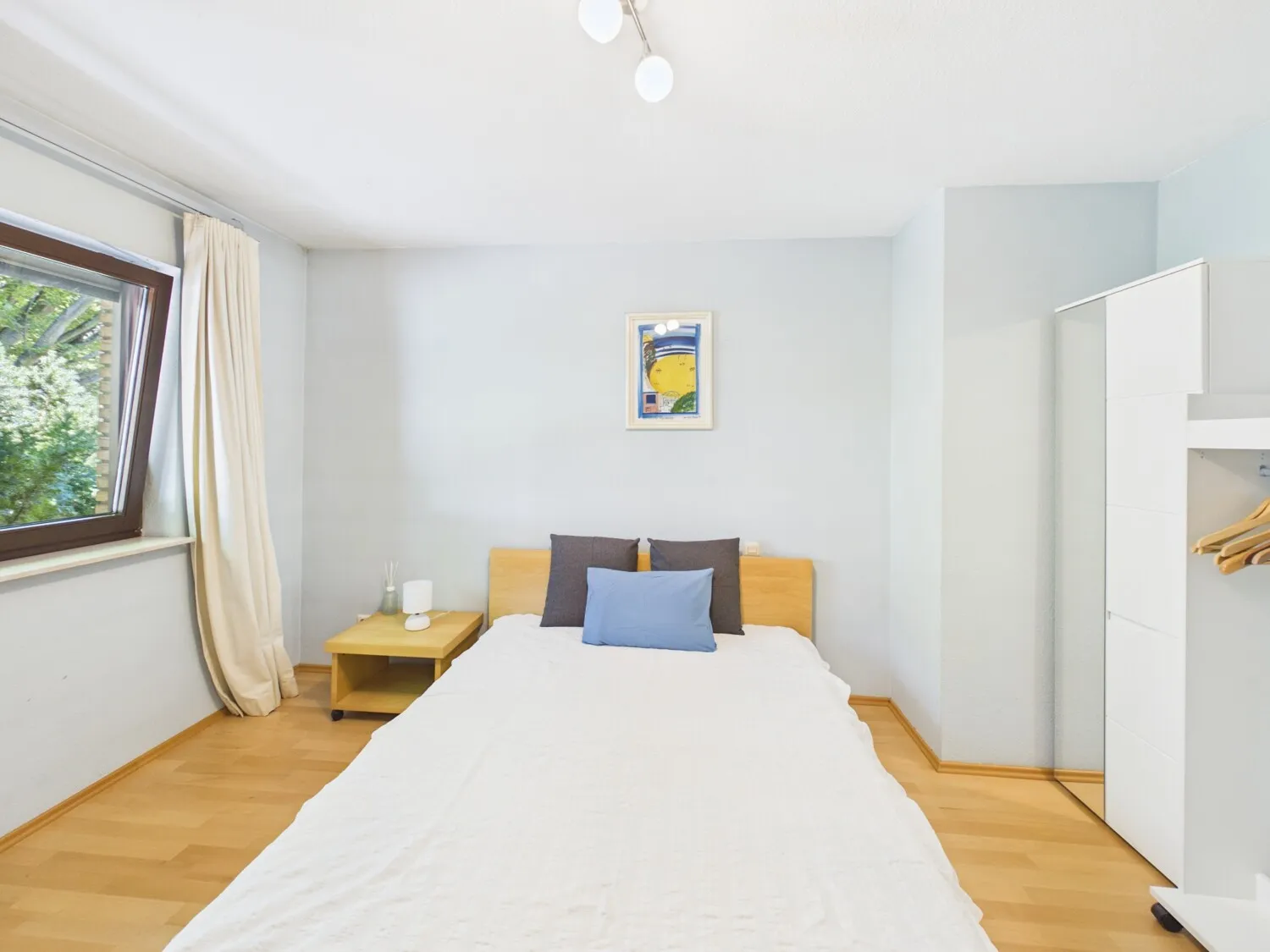 Schlafzimmer (1. OG)