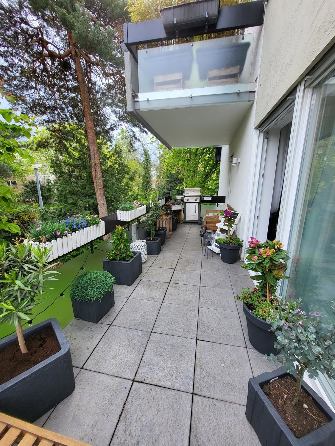 Balkon mit Blick ins Grüne