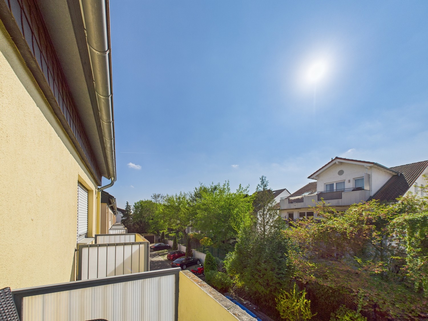 Sonnenbalkon mit Aussicht