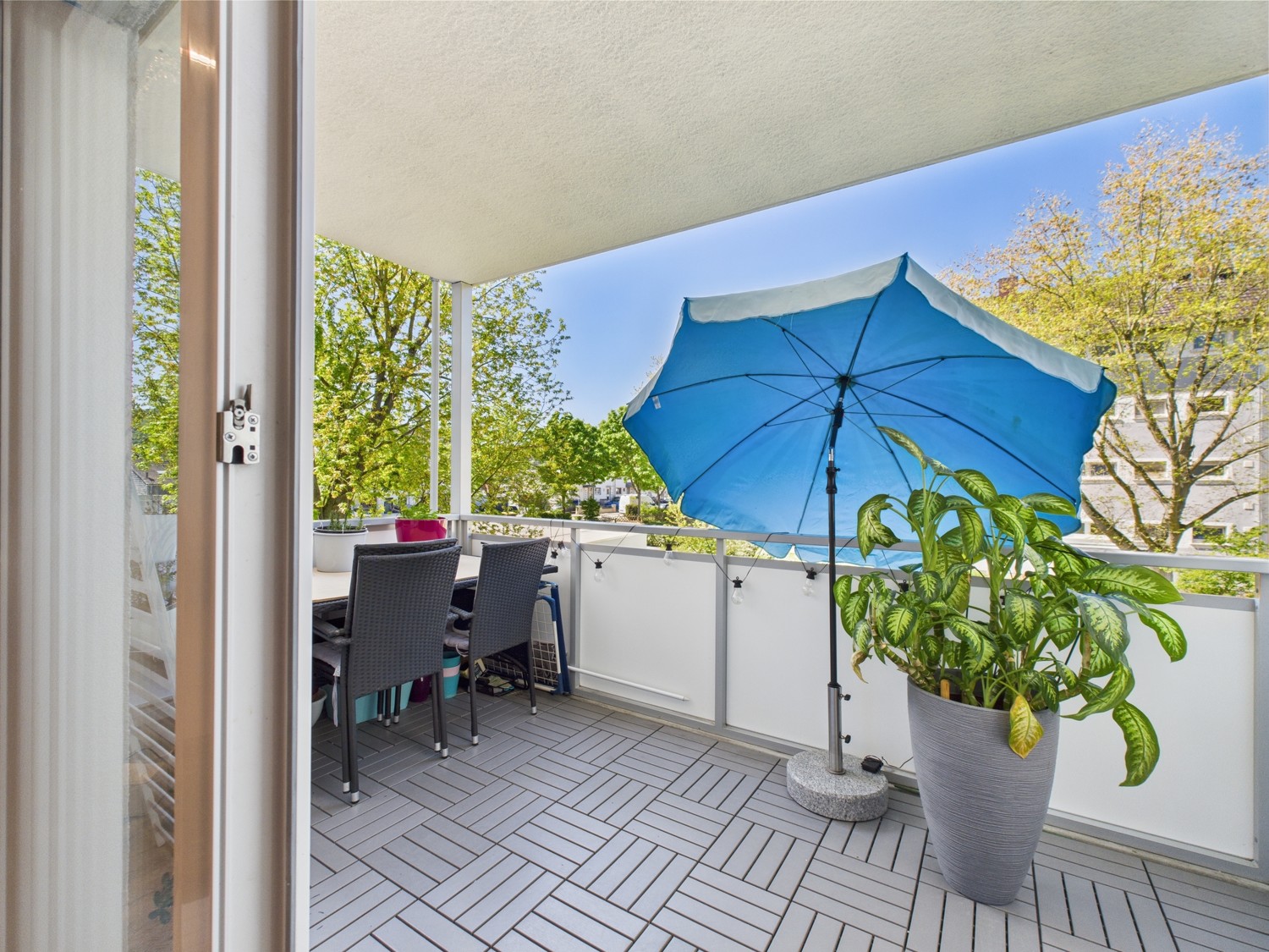 großzügiger Balkon