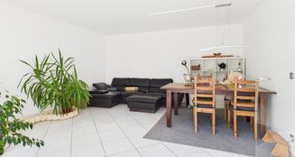 von_poll_real_estate_property_25017011_image_2