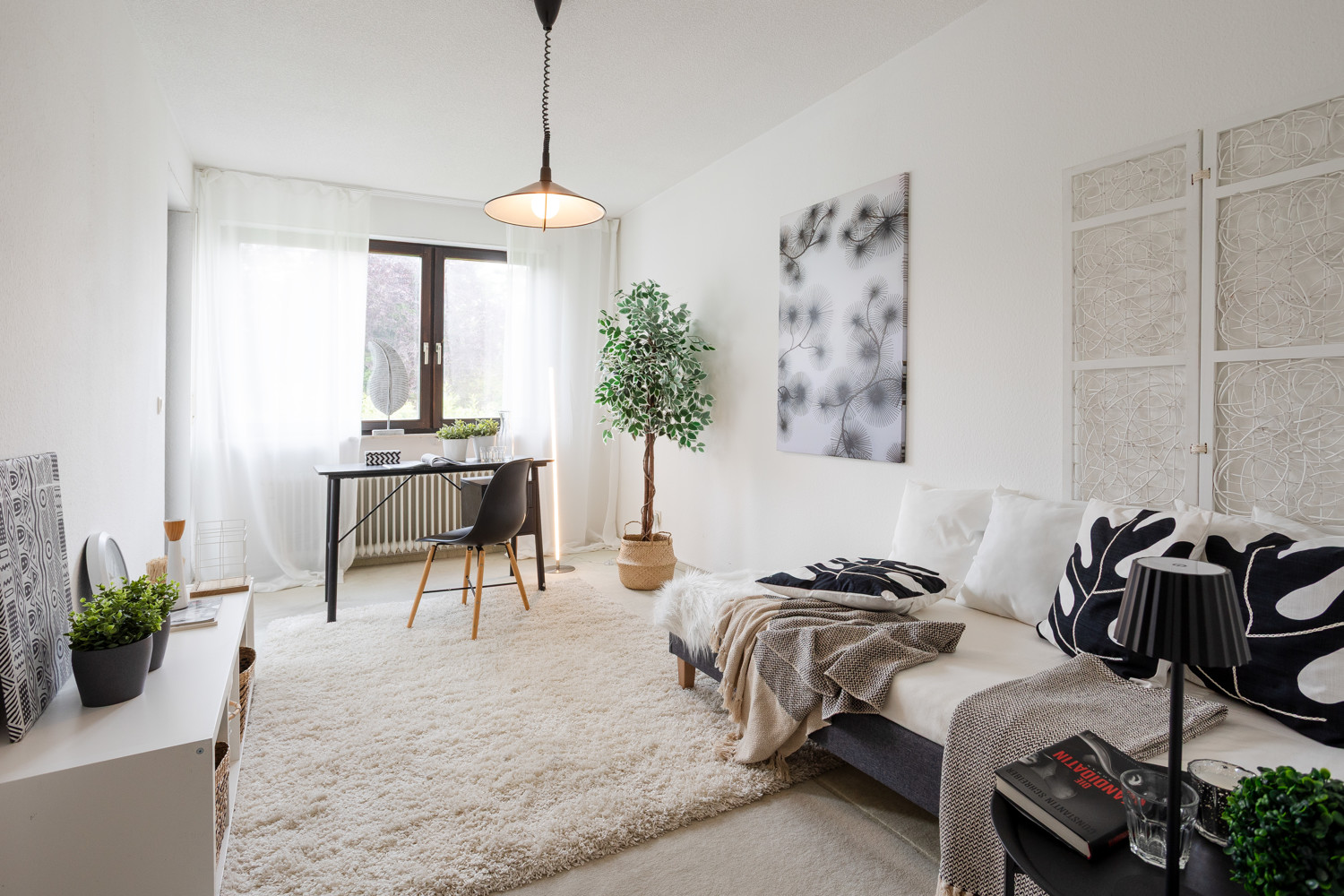 Arbeitszimmer mit Balkon