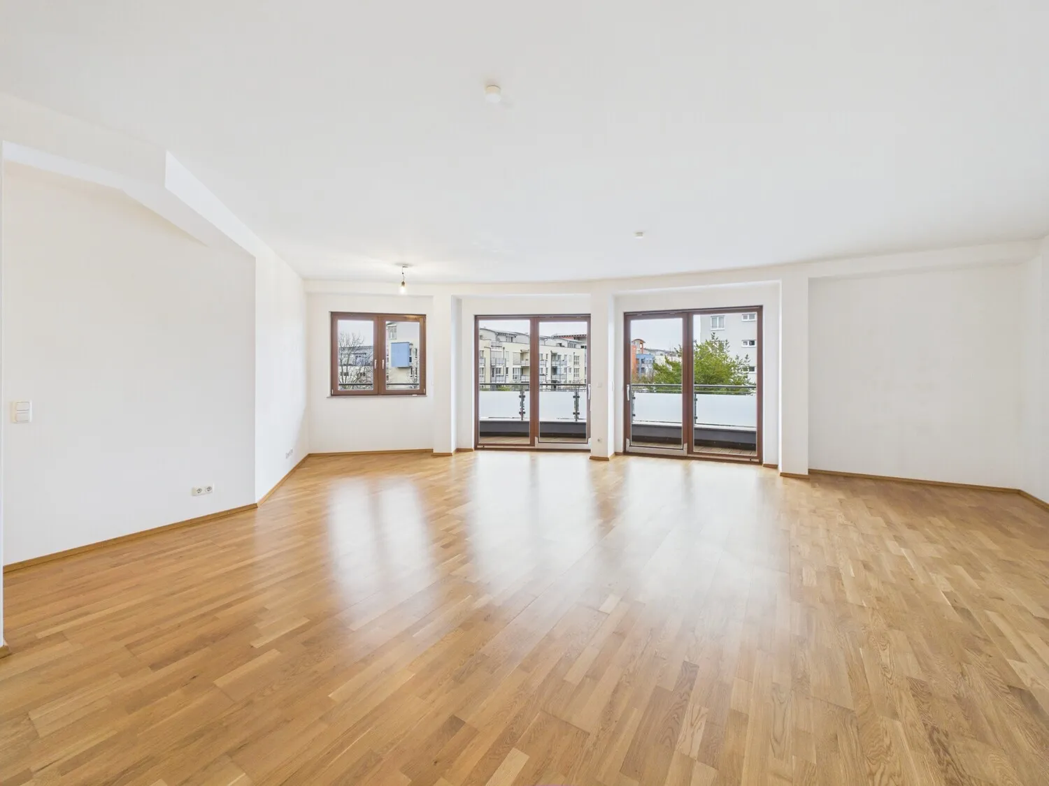 Attraktive, barrierefreie 3-Zimmer-Wohnung mit Balkon & Duplex-Stellplatz in beliebter Lage