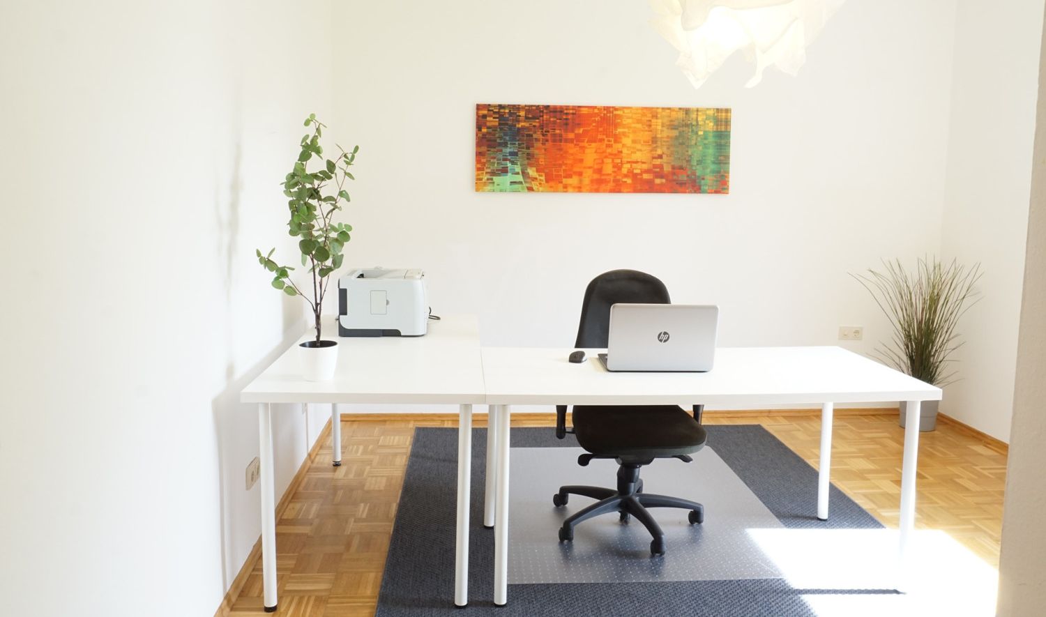 Büro, kann aber auch als Schlafzimmer genutzt werden
