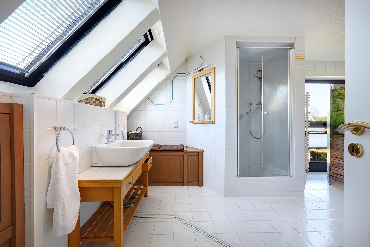 Großes Badezimmer