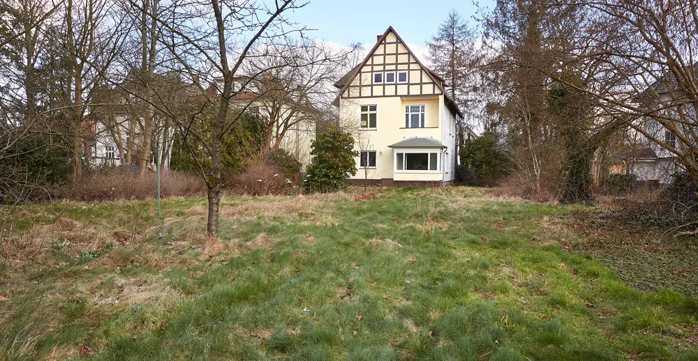 Weitläufiges Grundstück