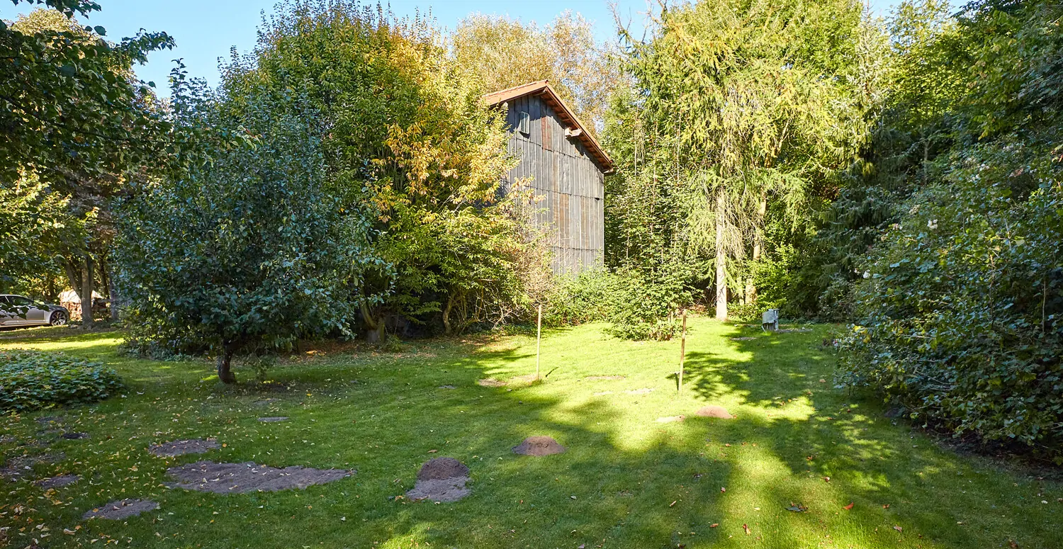 Weitläufiges Grundstück mit zusätzlicher Scheune