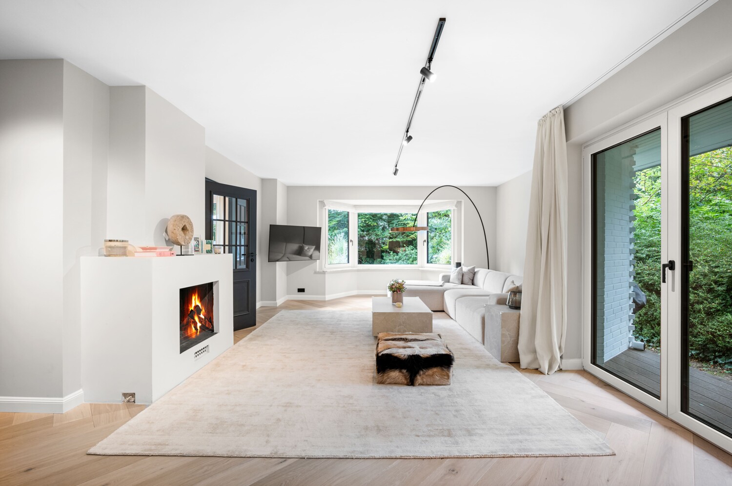 Wohnzimmer mit Kamin