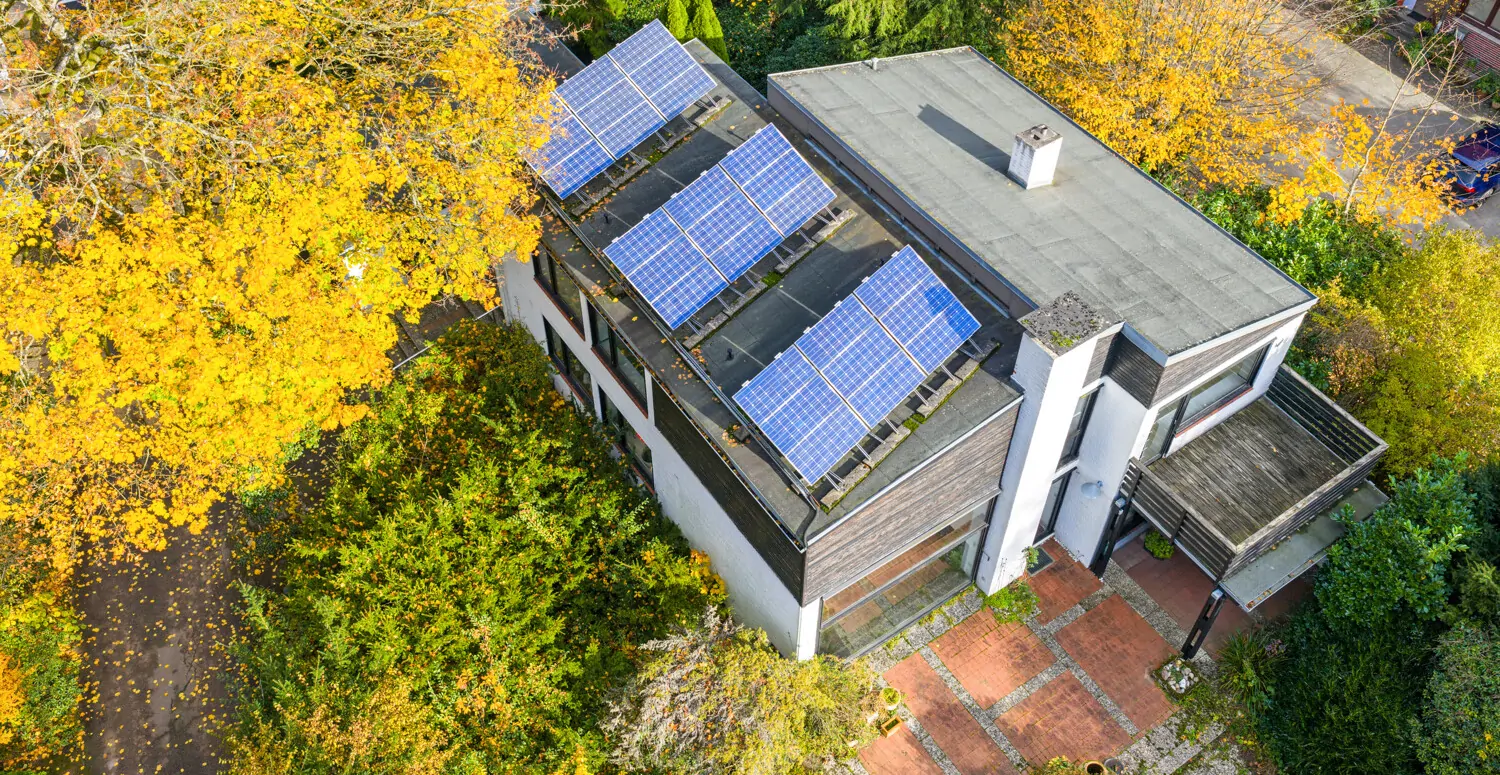 Eingebettet in viel Grün