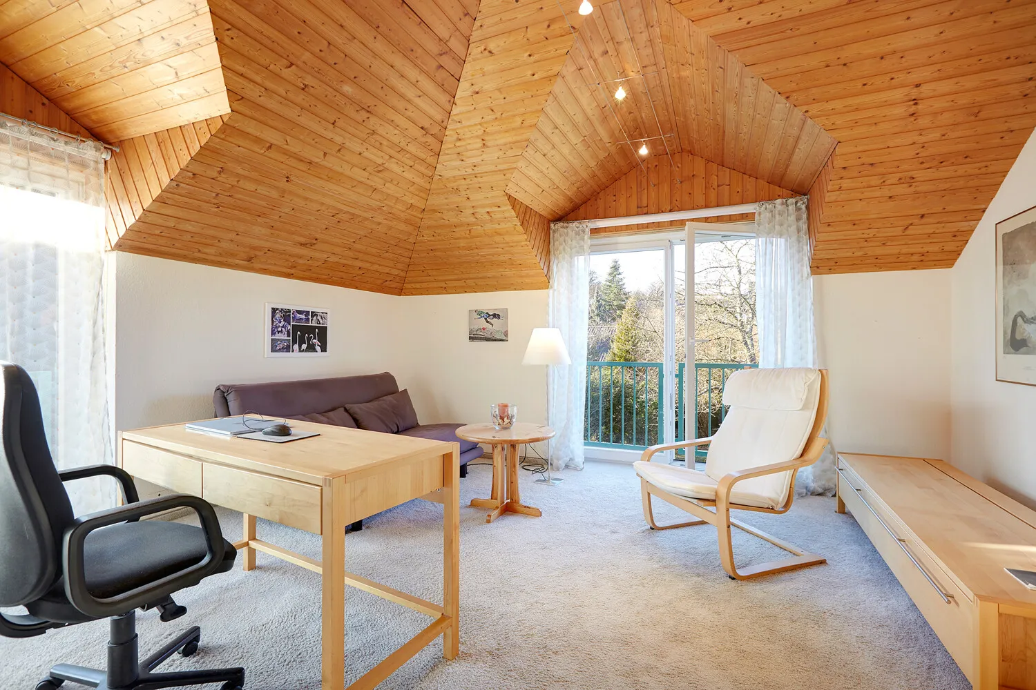 Lichtdurchflutet und geräumig