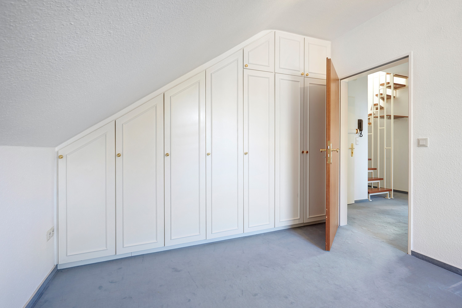 Schlafzimmer mit Einbauschrank
