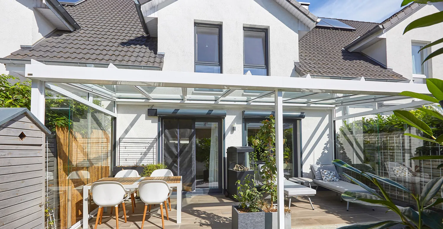 Überdachte Süd-Terrasse