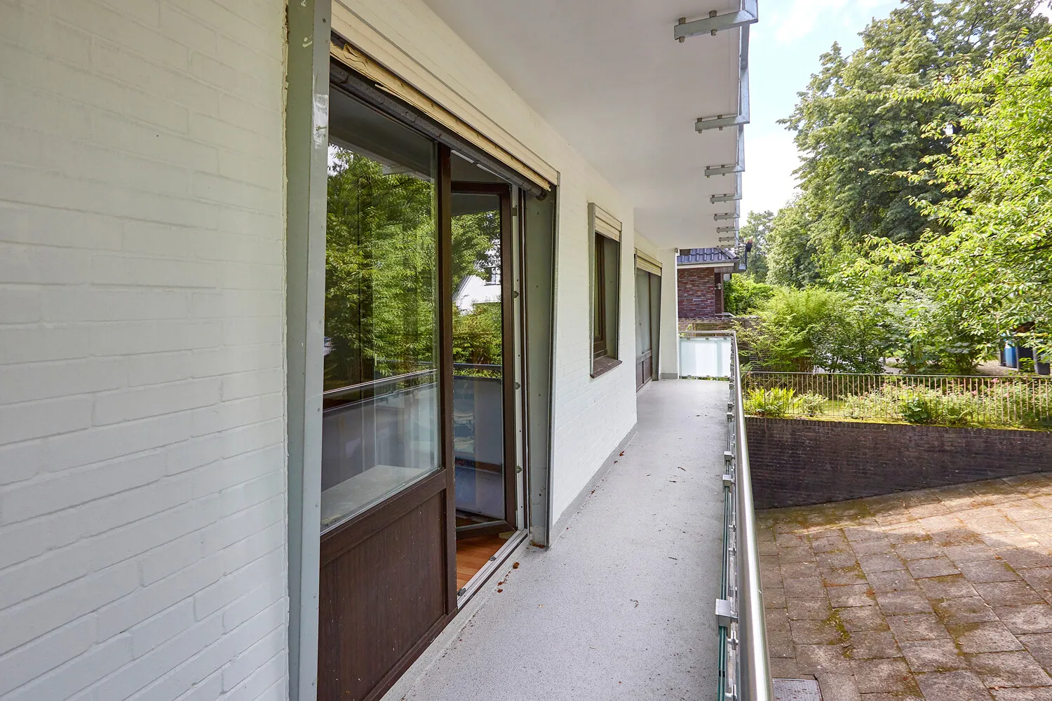 Balkon über die gesamte Hausbreite