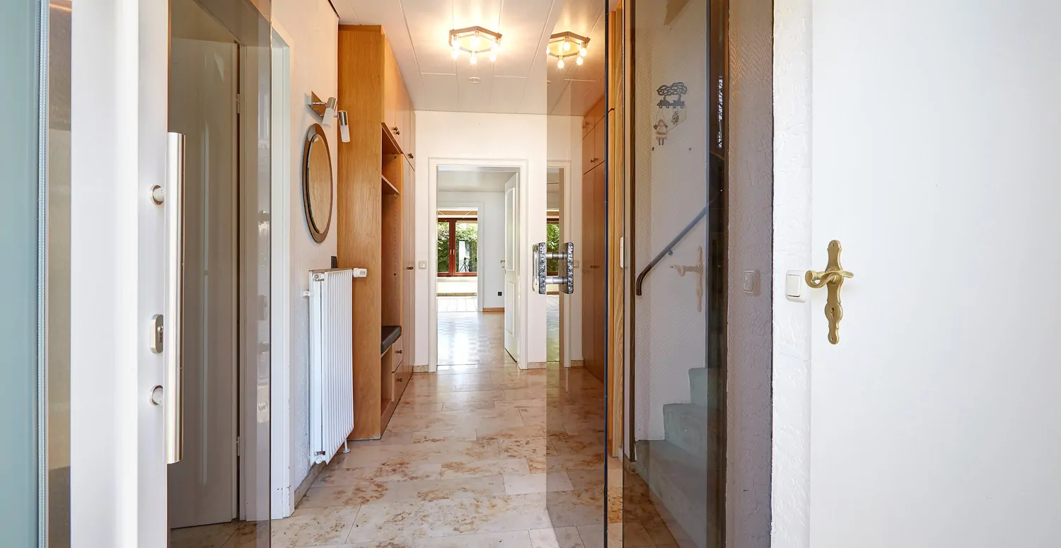 Windfang und Gäste-WC