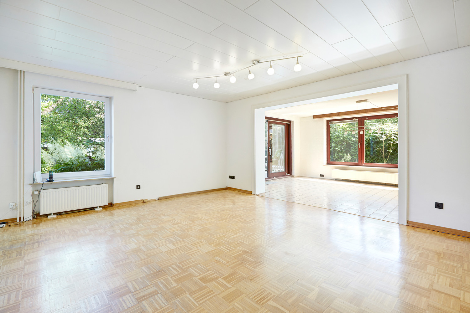 Wohnzimmer und Übergang zum Anbau
