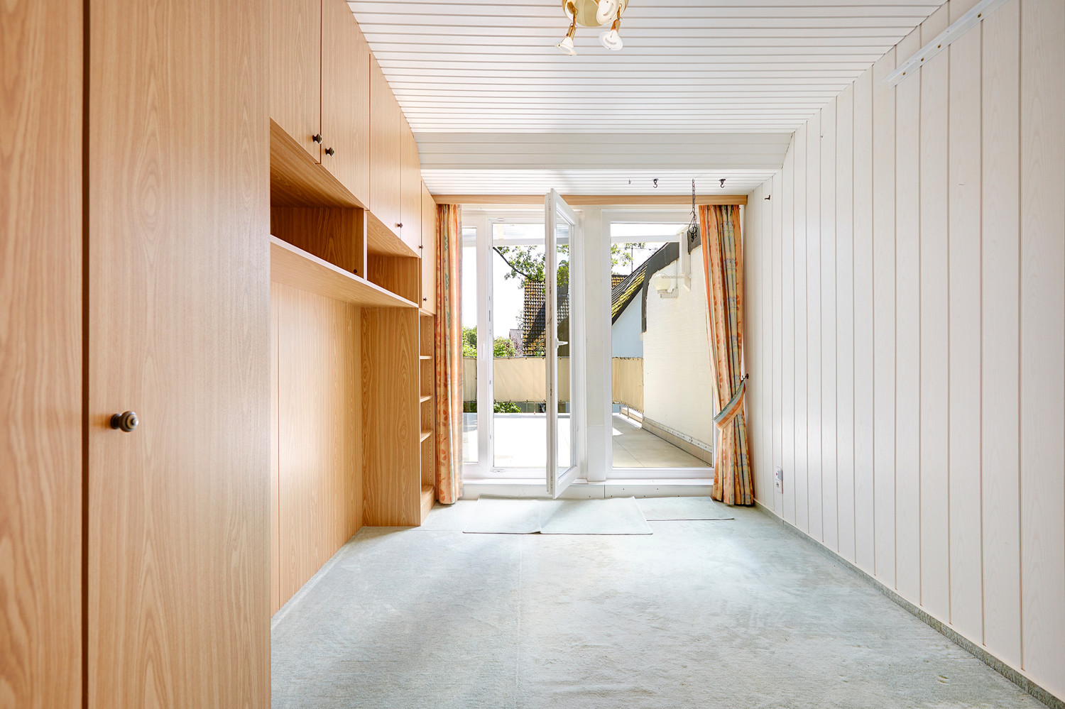 Schlafzimmer mit Dachterrasse