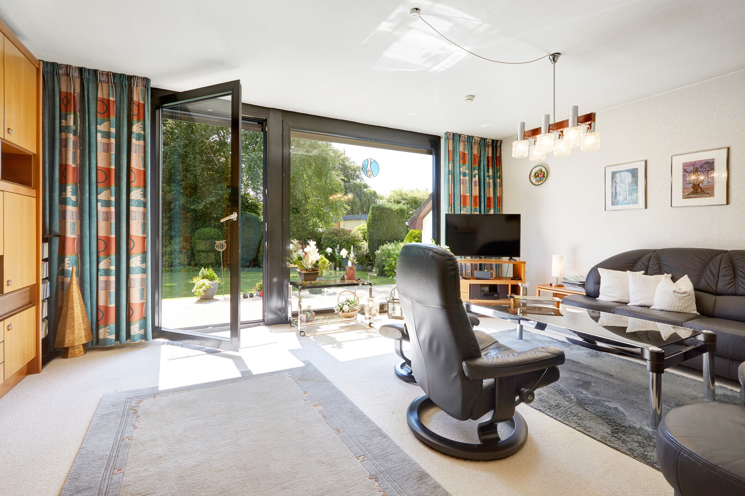 Wohnzimmer mit Terrassenzugang