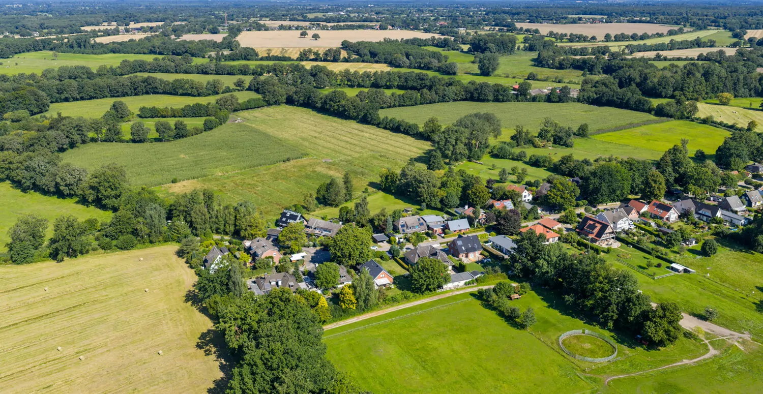 Villen, Wald und Wiesen