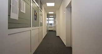 von_poll_real_estate_property_25123020_image_8