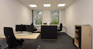 von_poll_real_estate_property_25123020_image_4