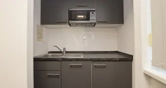 von_poll_real_estate_property_25123020_image_9