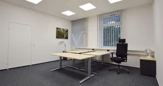 von_poll_real_estate_property_25123020_image_7