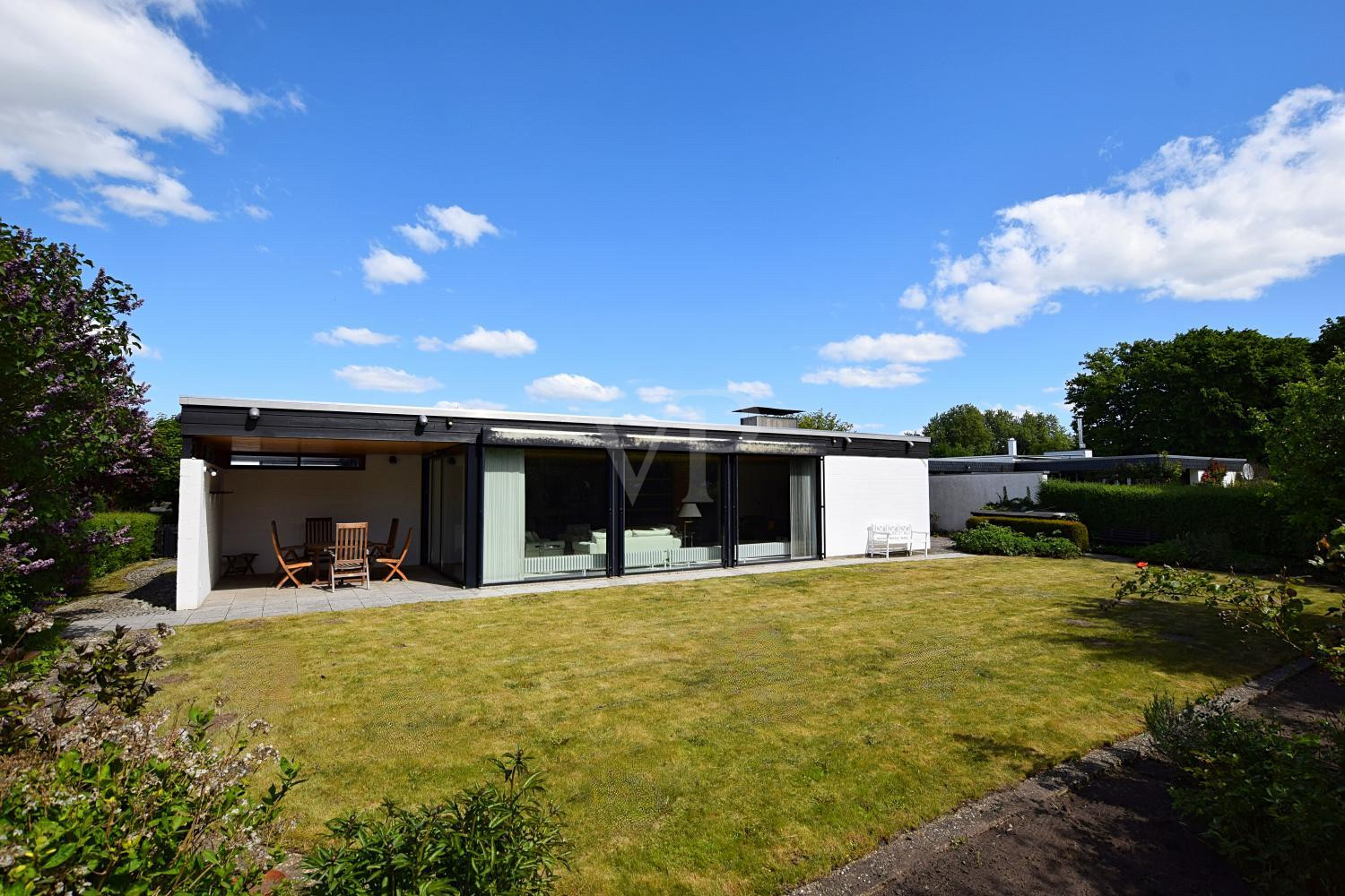 HAUS | GARTENSEITE